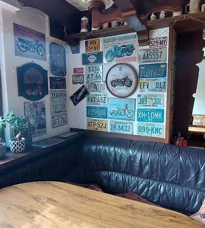 Black Bear Bikers Pub-hotel Zajazd