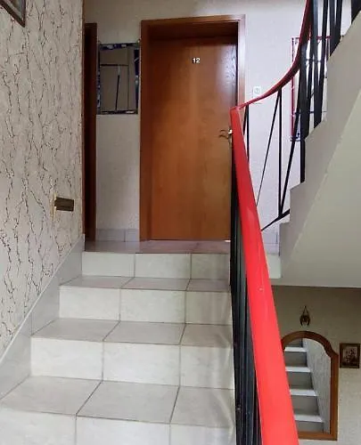 Black Bear Bikers Pub-hotel *