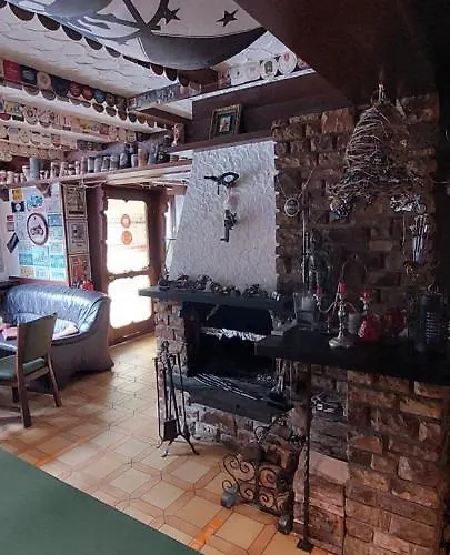 Black Bear Bikers Pub-hotel Kempfeld