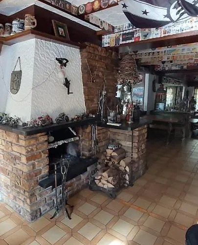 Black Bear Bikers Pub-hotel Kempfeld